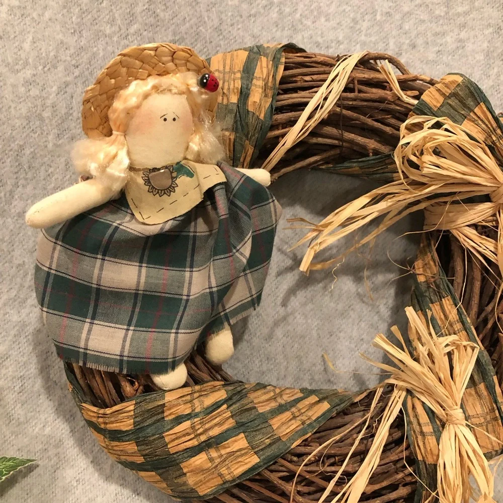 NWOT - Charming Rustic-look Plaid Doll Wreath with Raffia Trim